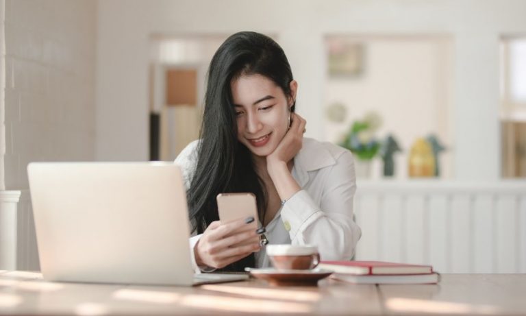 3 Keuntungan Menggunakan Mobile Banking di Era Sekarang