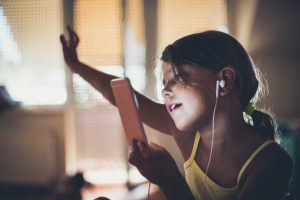 Daftar Aplikasi buat Karaoke Terbaik